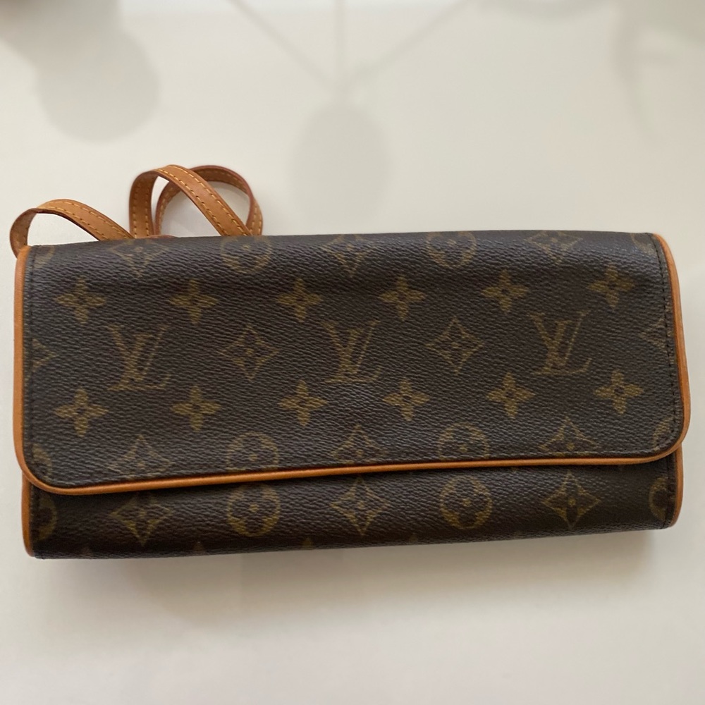 ✨Louis Monogram Pochete✨